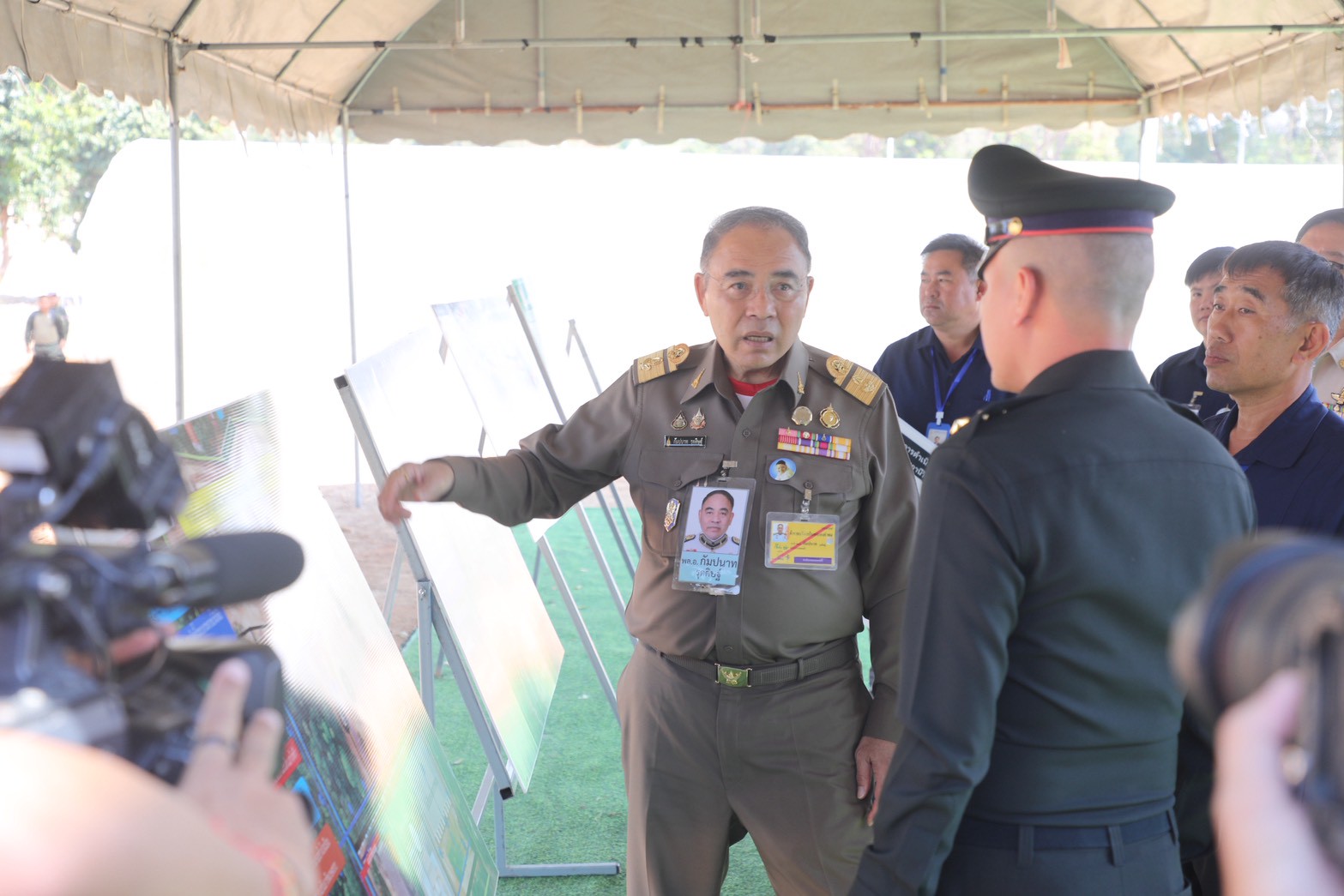 title - วันที่ 14 มกราคม 2569 ส.ป.ก. เข้าร่วมพิธีเปิดสำนักงานฯ พร้อมมอบเอกสารสิทธิ์ การใช้ประโยชน์ที่ดิน (ส.ป.ก.) และประชุมการติดตามการดำเนินงานตามแผนปฏิบัติการพัฒนาพื้นที่สถานีวิจัยการเกษตรและพัฒนาโครงการหลวงโนนดินแดง ณ จังหวัดบุรีรัมย์